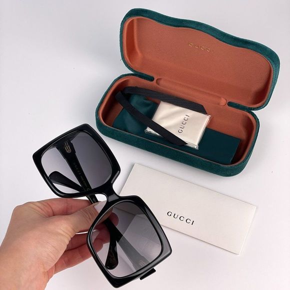 Gucci GG0876S 001 Sunglasses  Black Gray Gradient Oversized Women - Picture 4 of 10